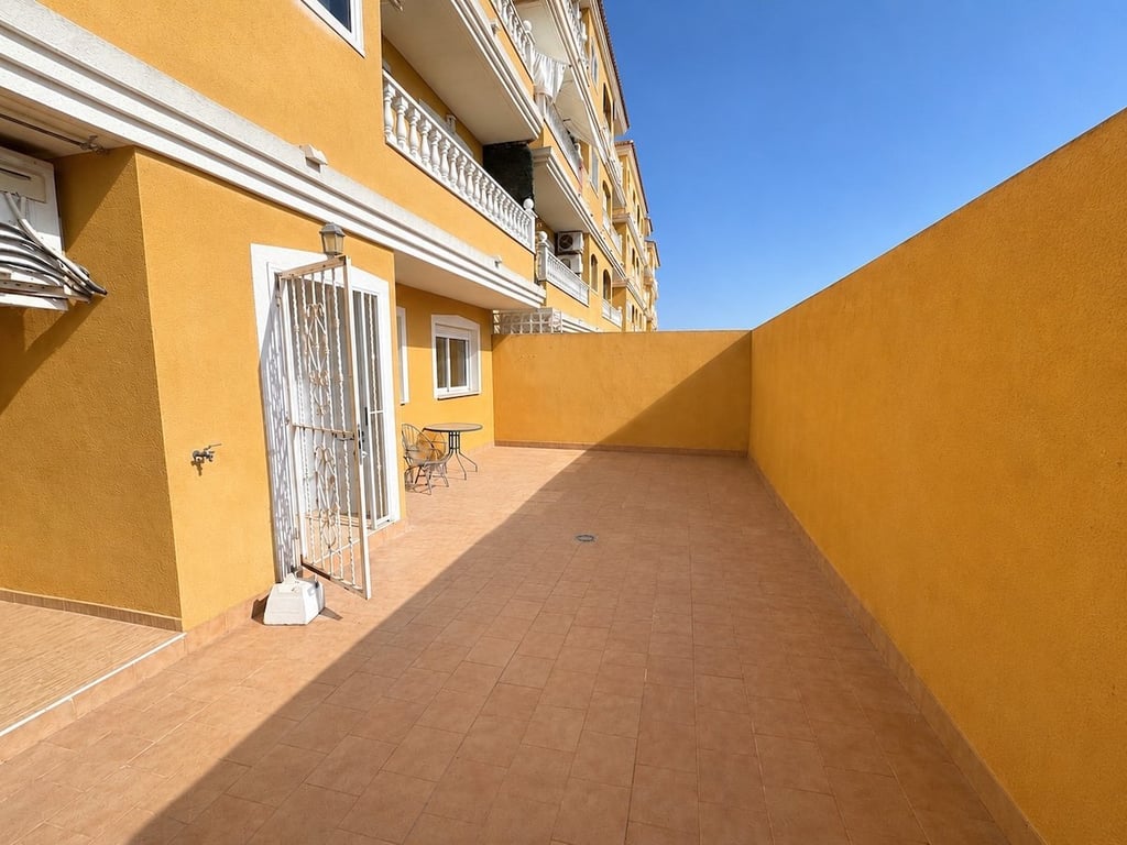 Apartment in Formentera de Segura - Image 2
