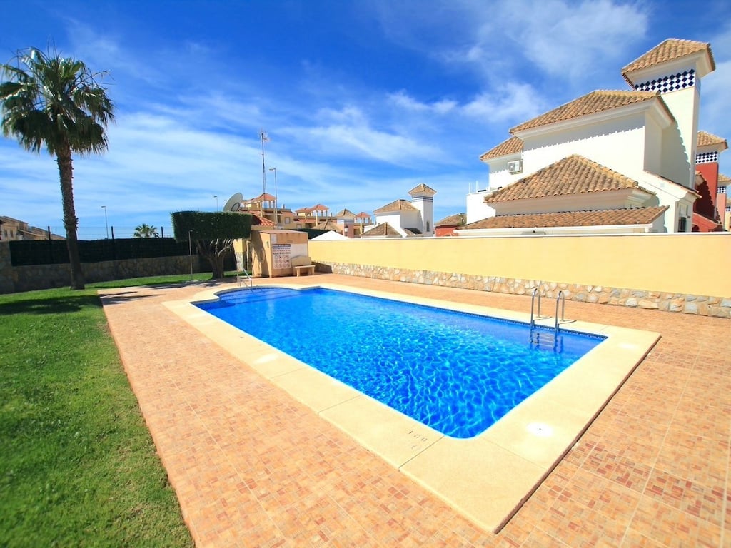 House in Villamartin - Image 2
