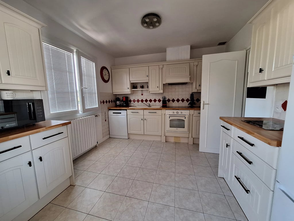 House in Charroux - Image 3