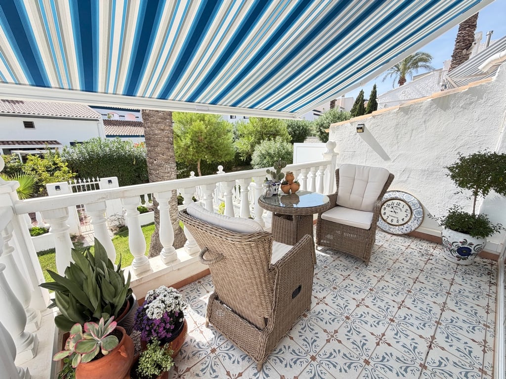 House in Villamartin - Image 3