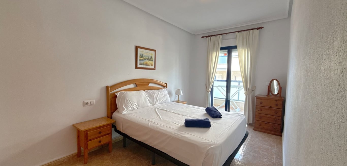 Apartment in Cabo Roig - Image 2