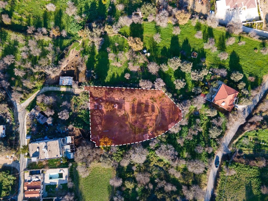 Land in Giolou - Image 3