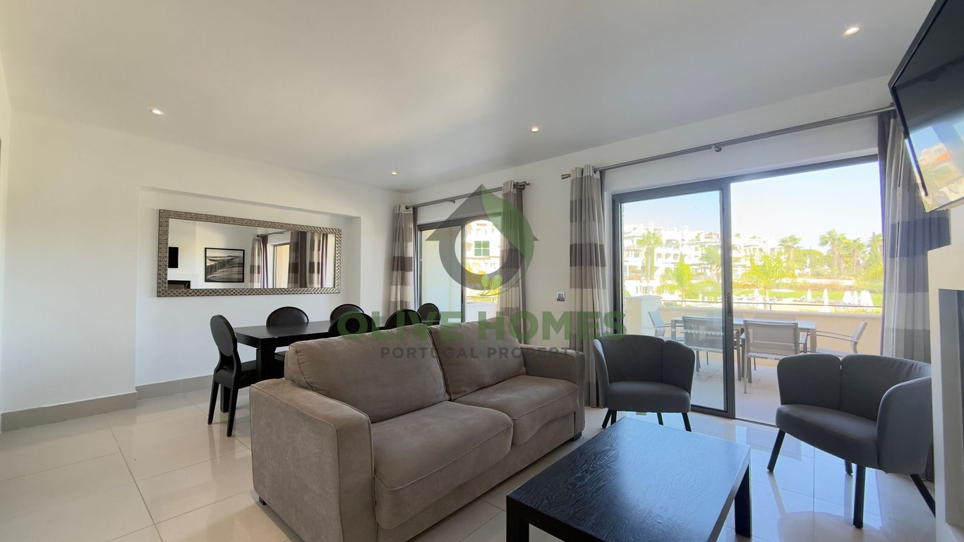 Apartment in Quarteira - Image 2