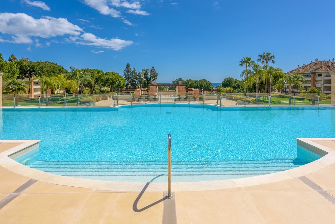 Apartment in Marbella - Image 2