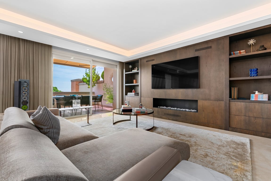 Apartment in Marbella - Image 3