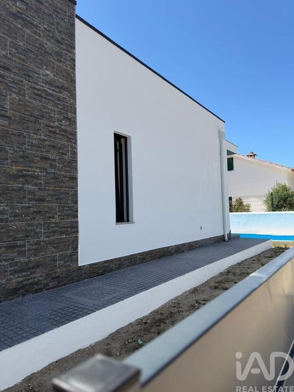 House in Quinta Do Conde - Image 3