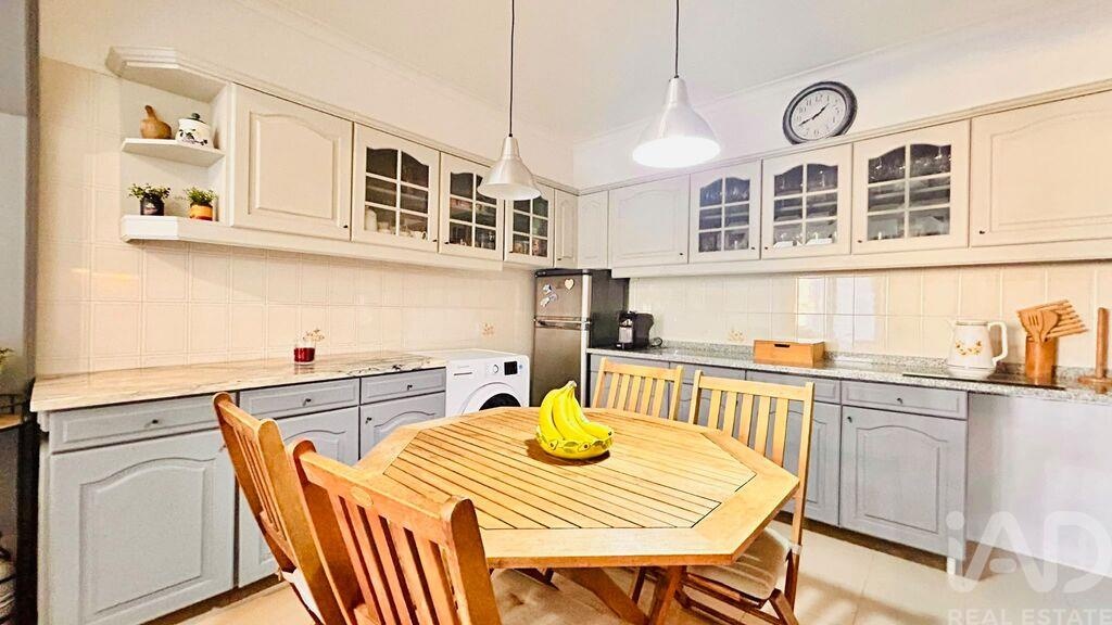 Apartment in Viana do Castelo - Image 2