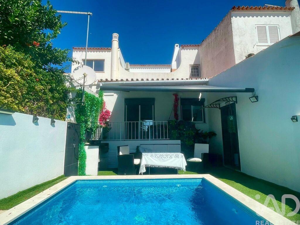 House in Oura - Image 2