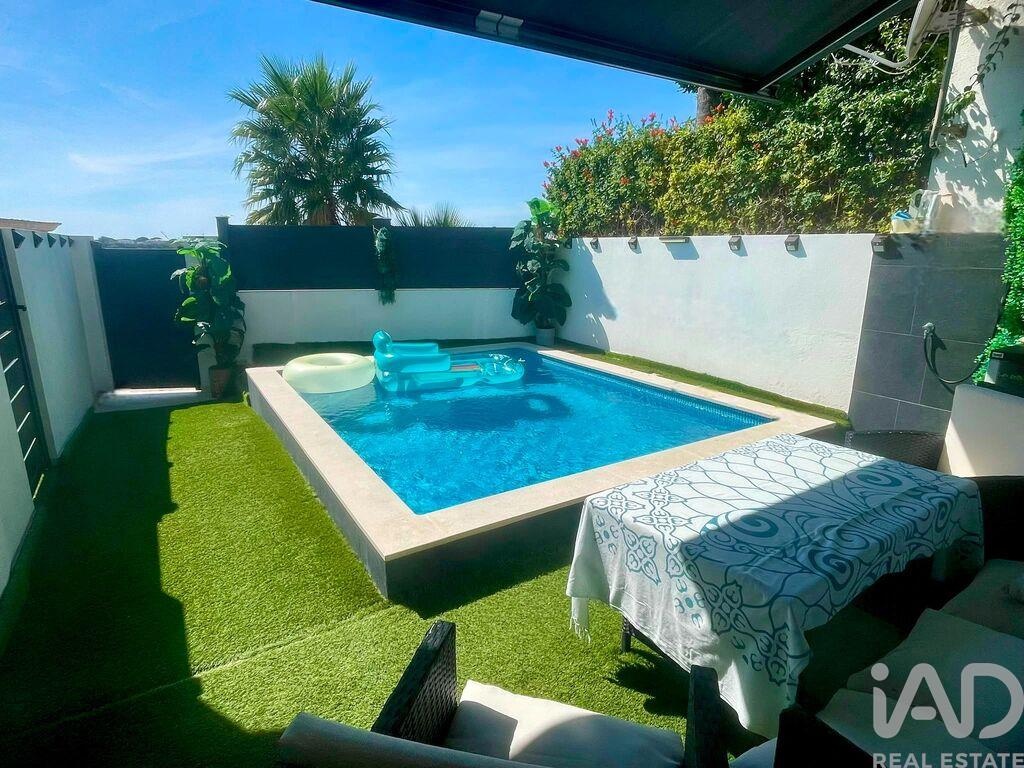 House in Oura - Image 3