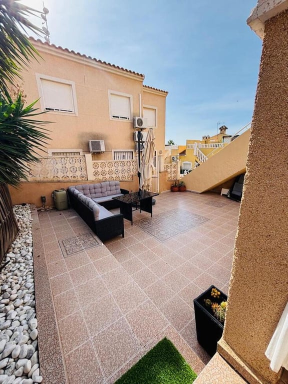 Apartment in Dehesa de Campoamor - Image 3