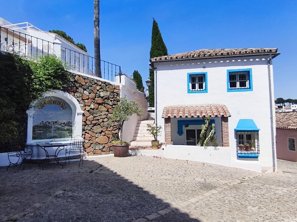 Villa in Benahavis - Image 2