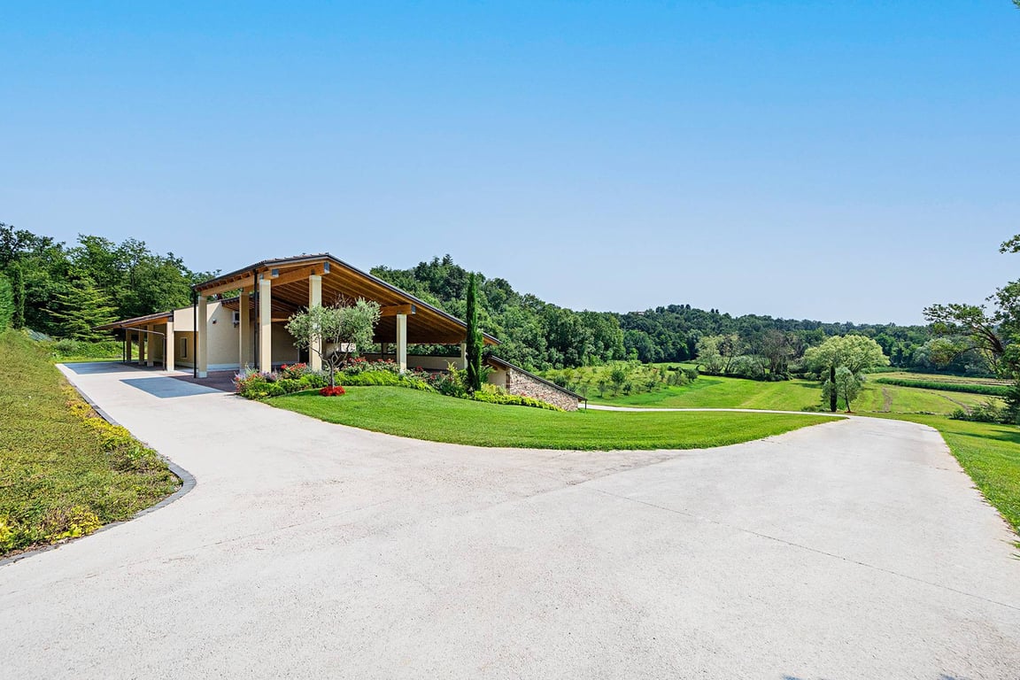 Villa in Soiano del Lago - Image 3