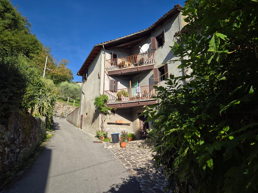 House in Camporgiano - Image 3