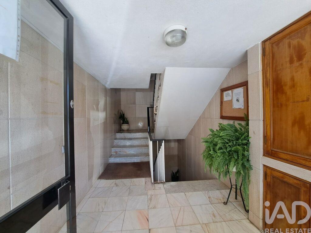 Apartment in Santa Maria da Feira - Image 3