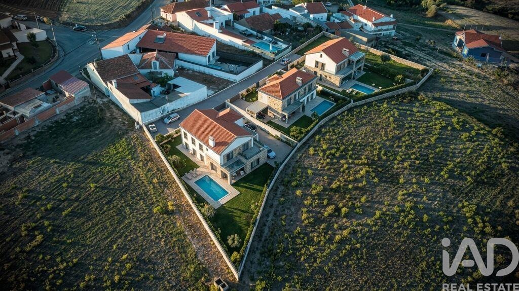 Land in Barrio - Image 2