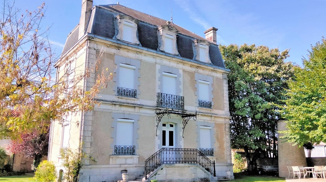 House in Aigre