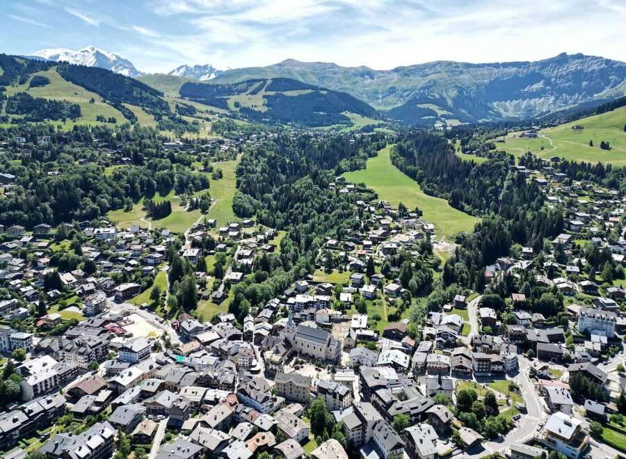 Apartment in Megeve - Image 3