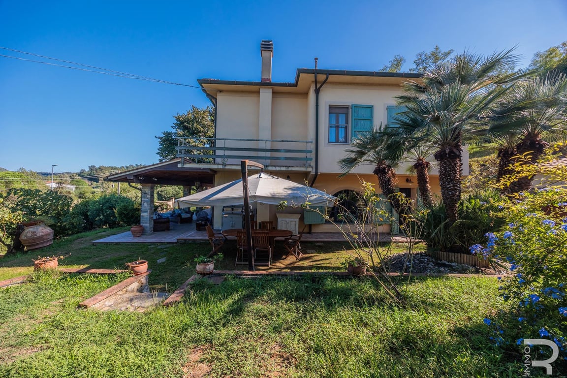 Villa in Fauglia - Image 2