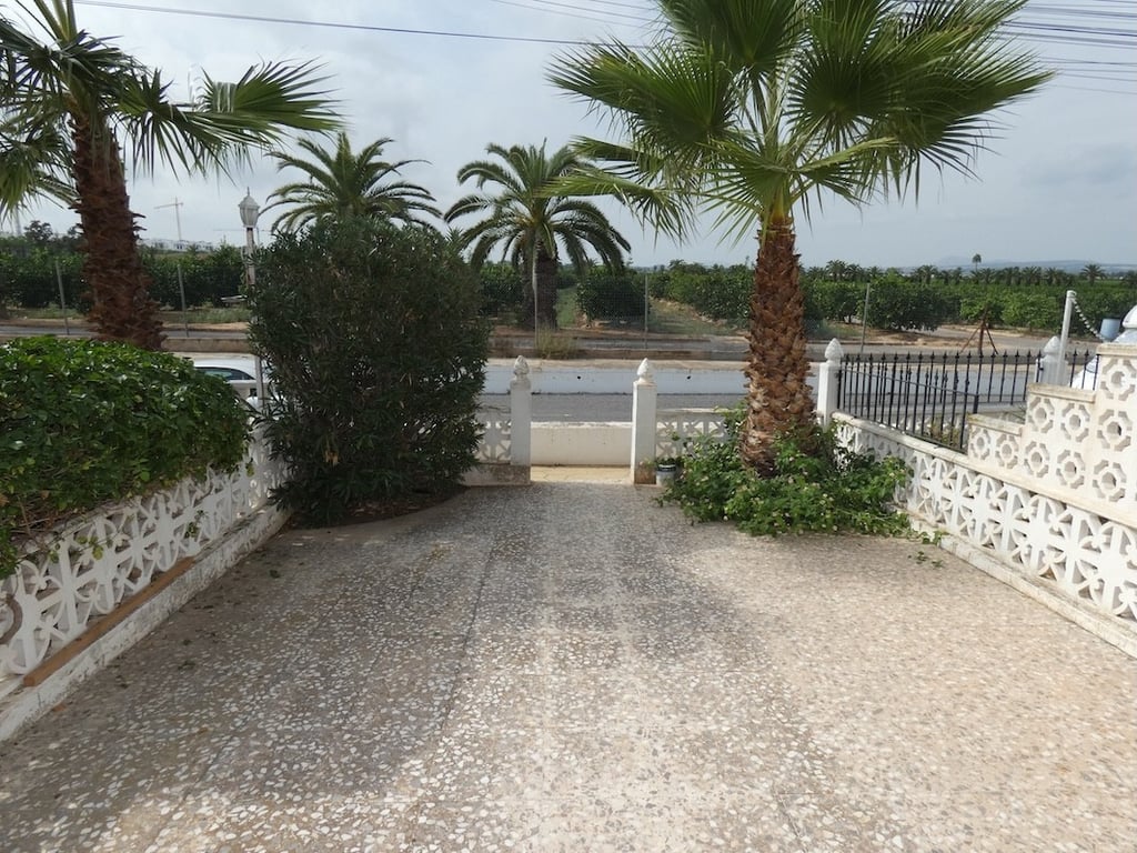 House in Cabo Roig - Image 3