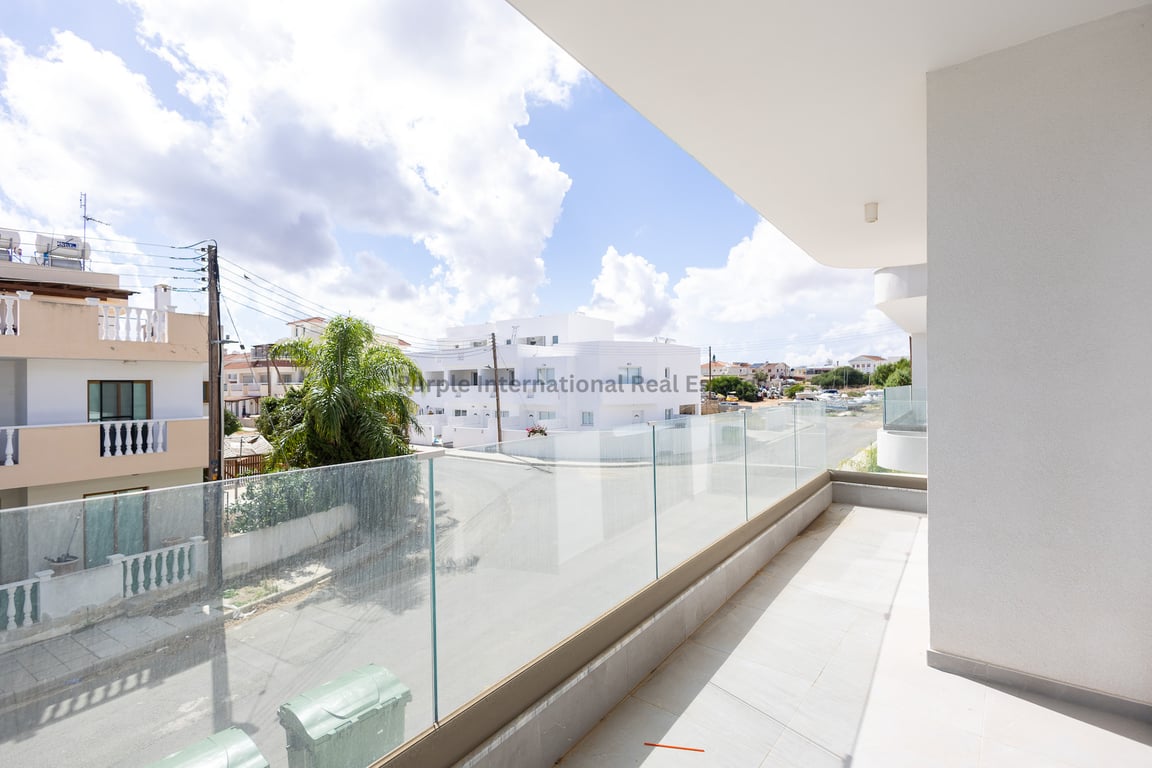 Apartment in Paralimni - Image 3