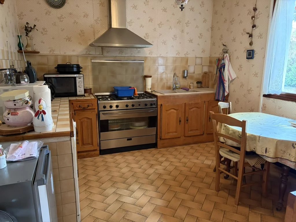 House in Vitrac-Saint-Vincent - Image 3