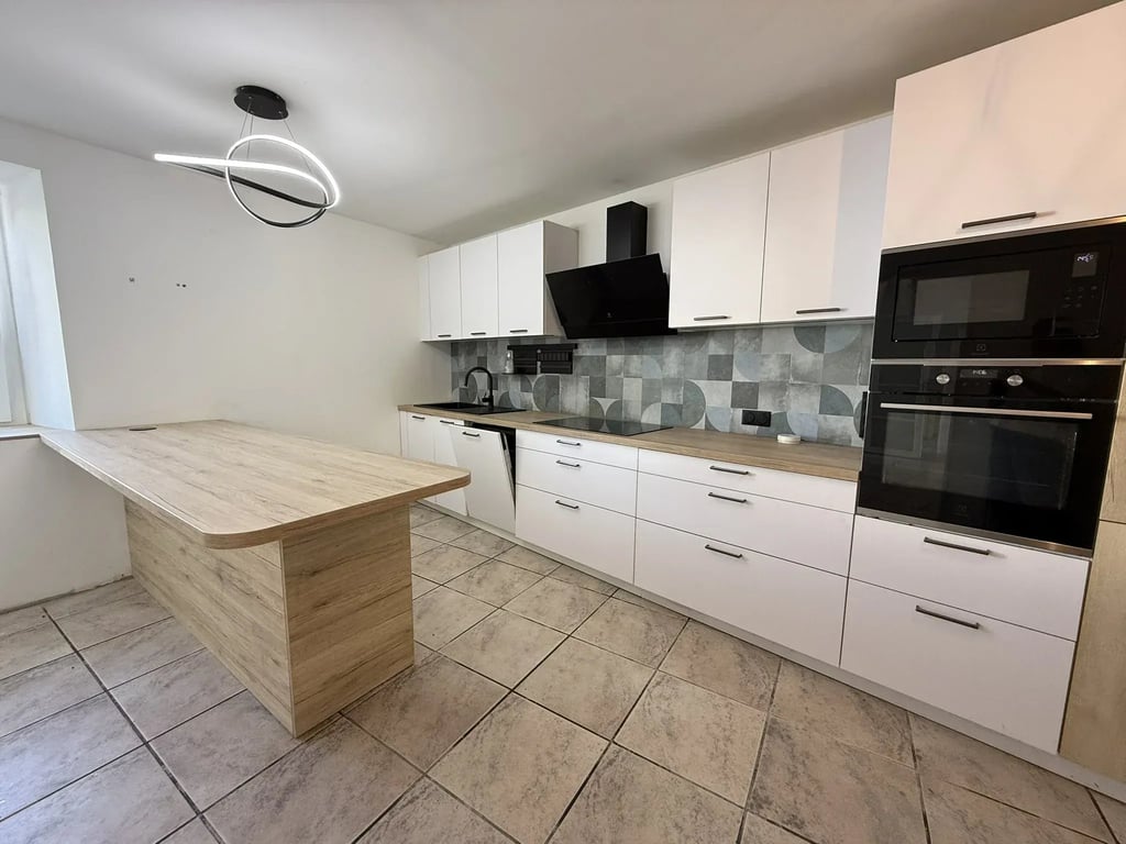 House in Lahontan - Image 3