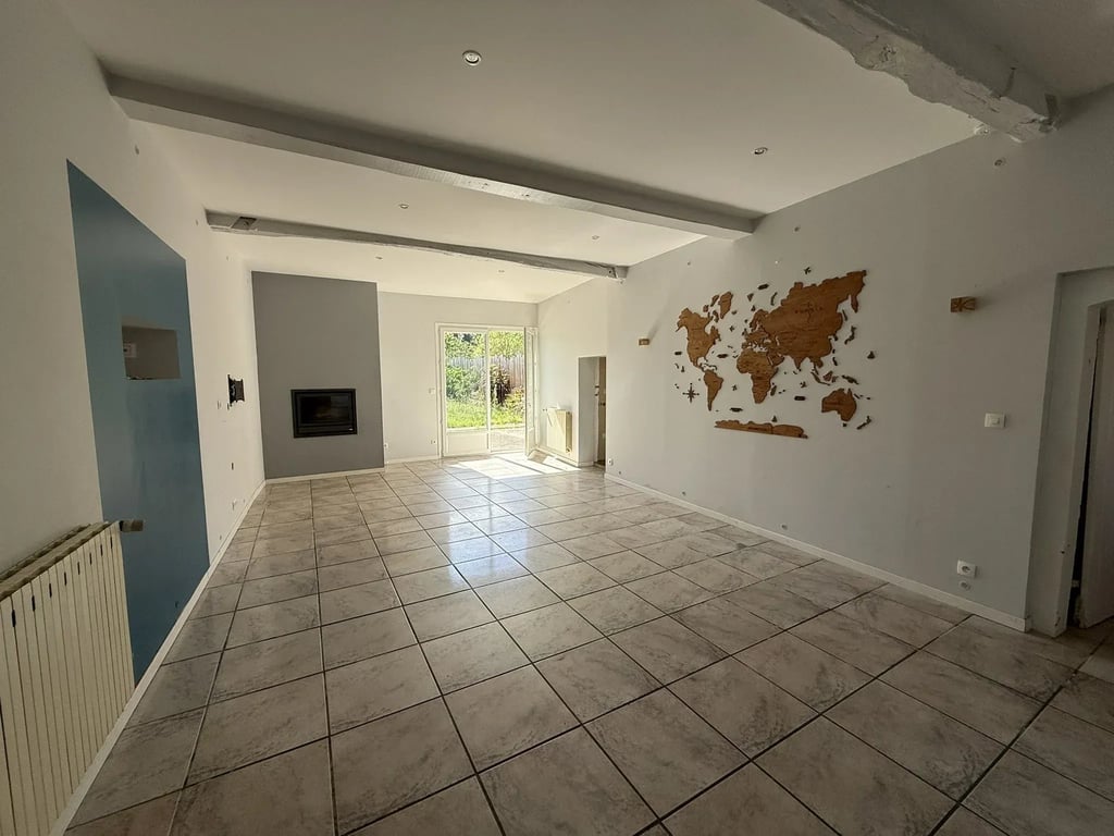 House in Lahontan - Image 2