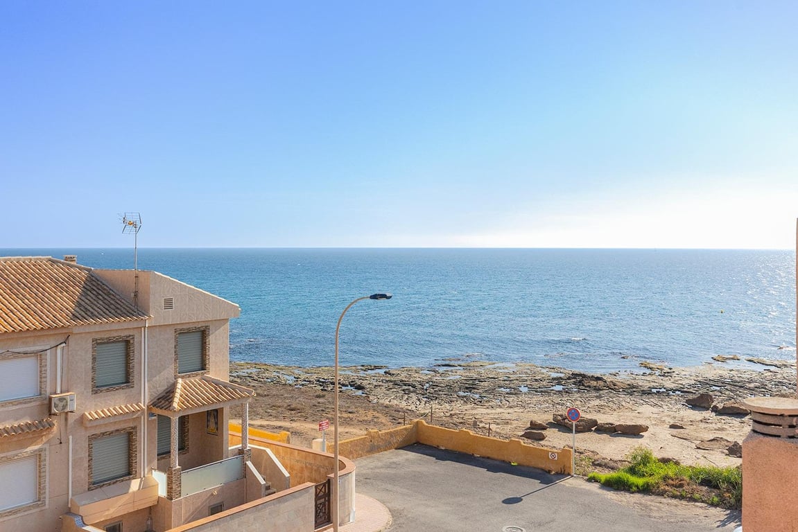 House in Torrevieja - Image 2