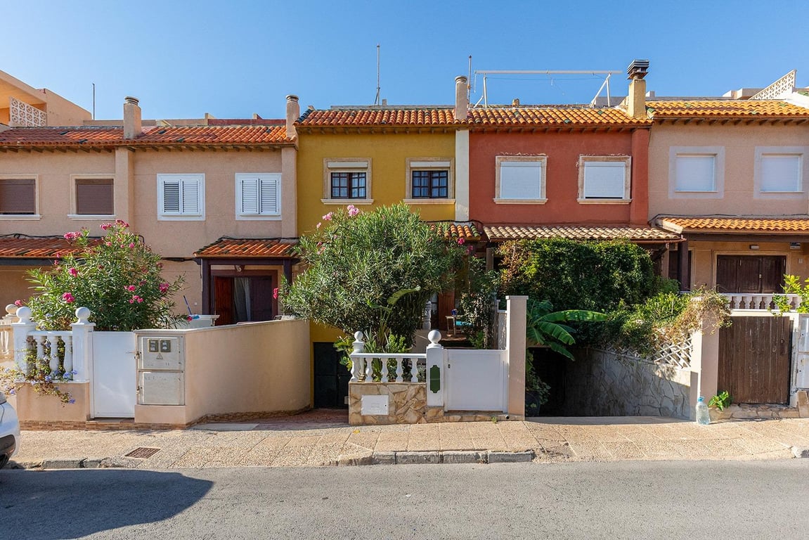 House in Torrevieja - Image 3