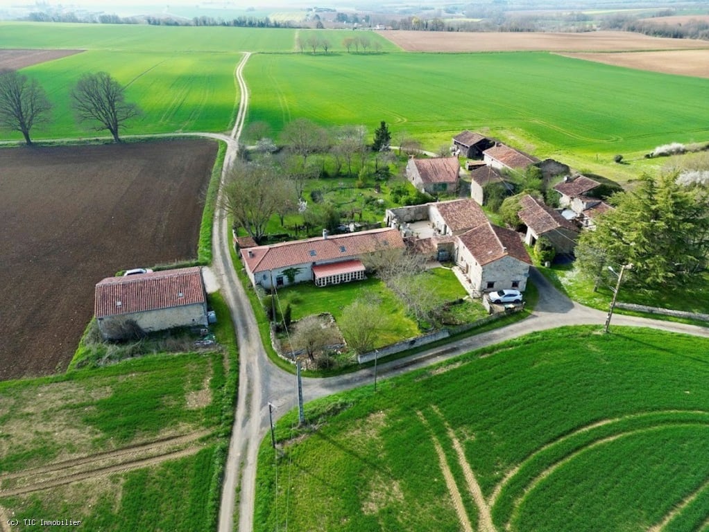 House in Verteuil-sur-Charente