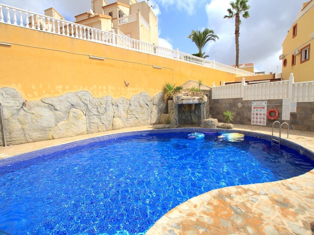 House in Villamartin - Image 2