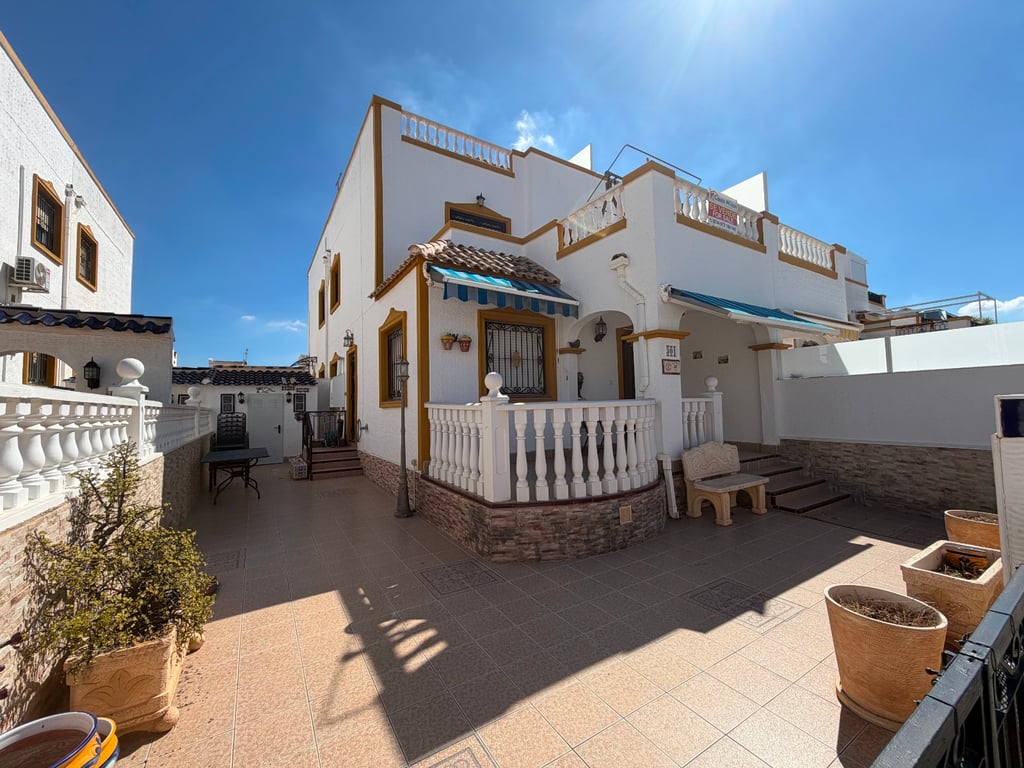 House in Los Montesinos