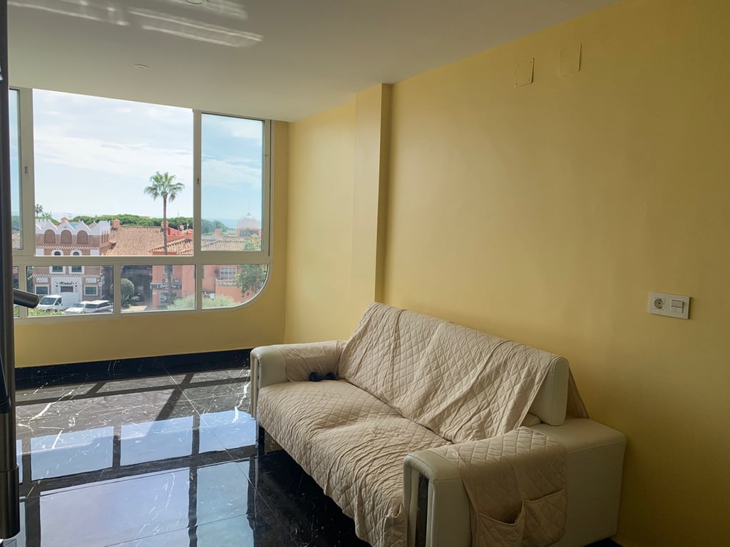 Apartment in Mijas - Image 2