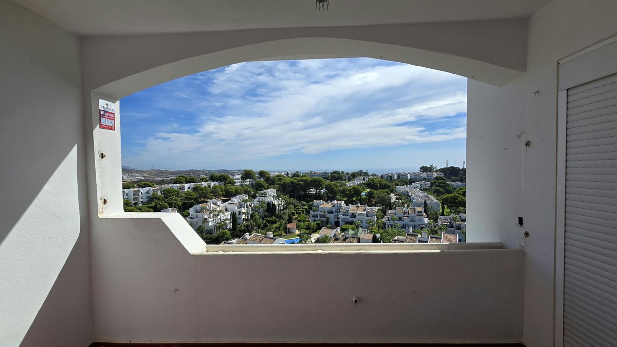 Apartment in Riviera del Sol - Image 2