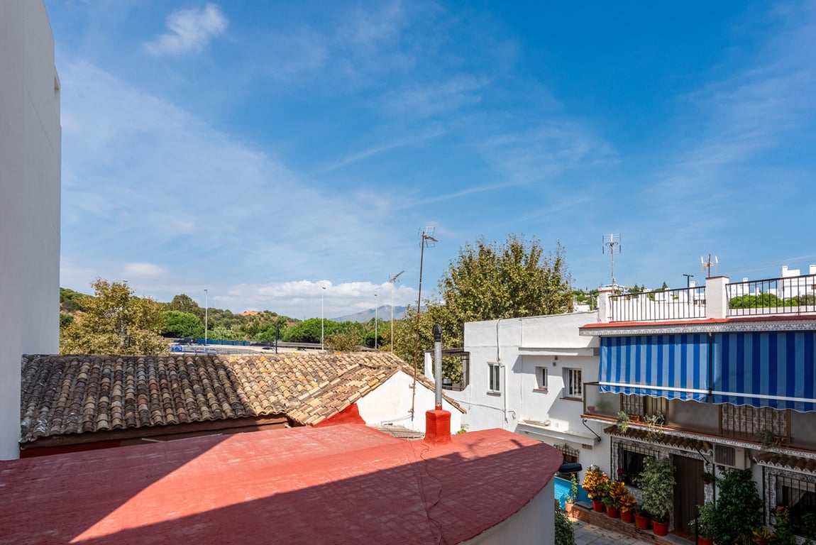 Apartment in La Cala De Mijas - Image 3