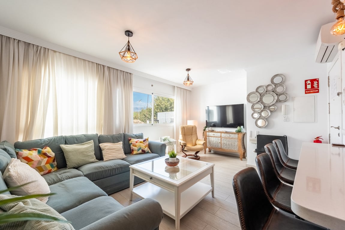 Apartment in La Cala De Mijas - Image 2