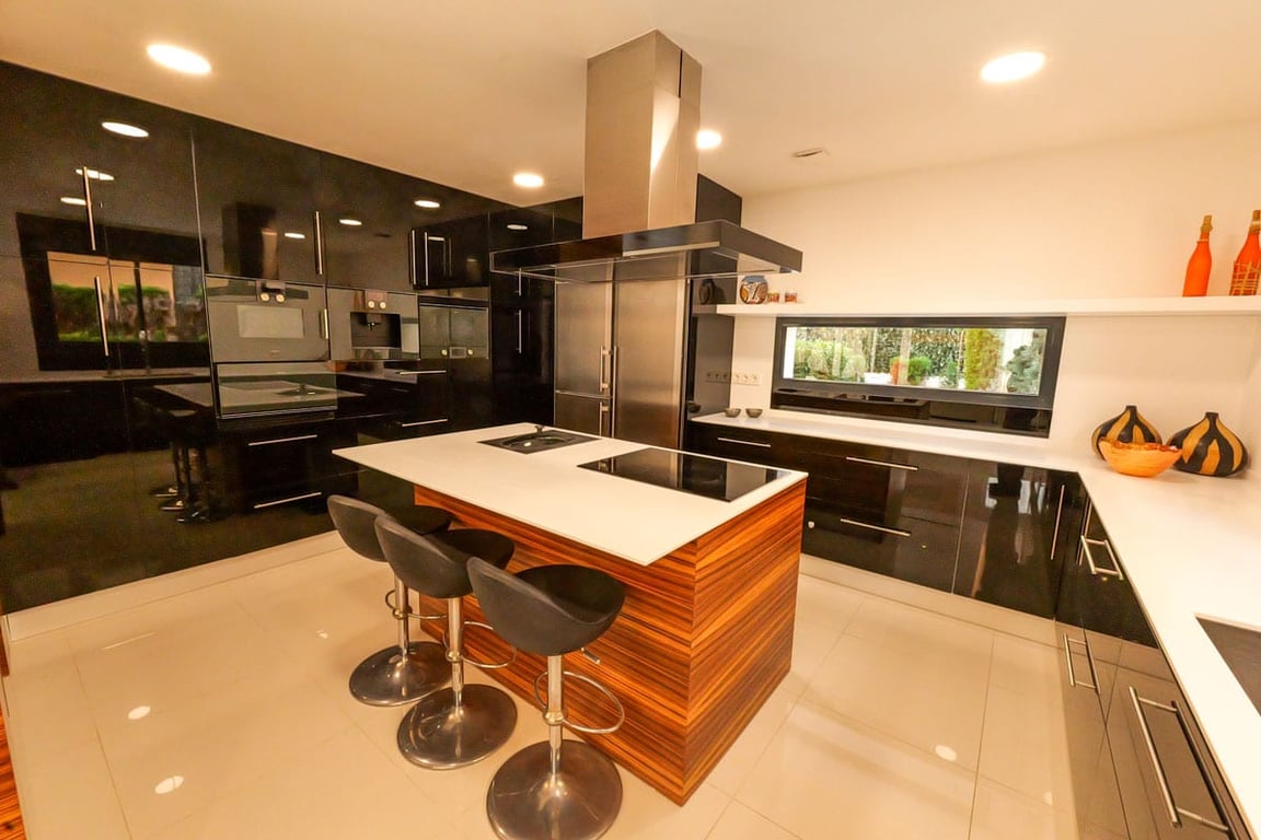 House in Torrevieja - Image 3