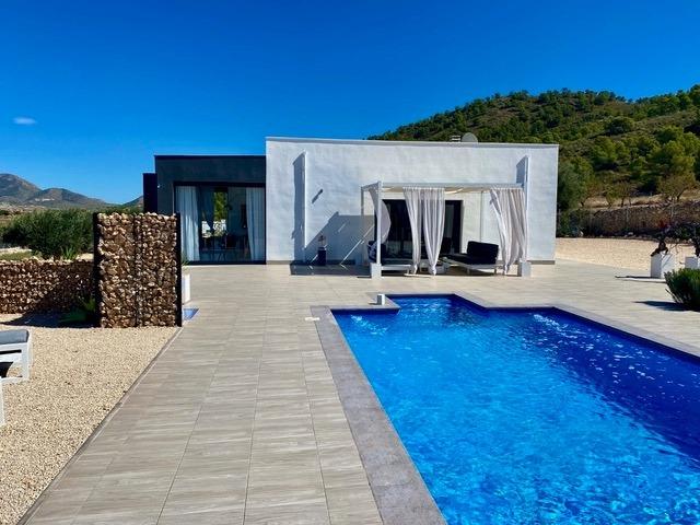 House in Torre del Rico - Image 3