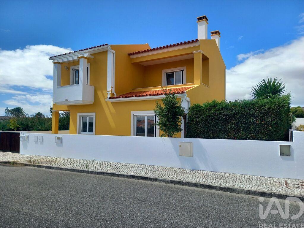 House in Amoreira