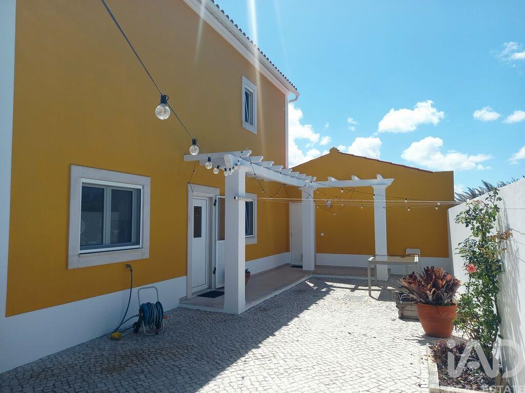 House in Amoreira - Image 3