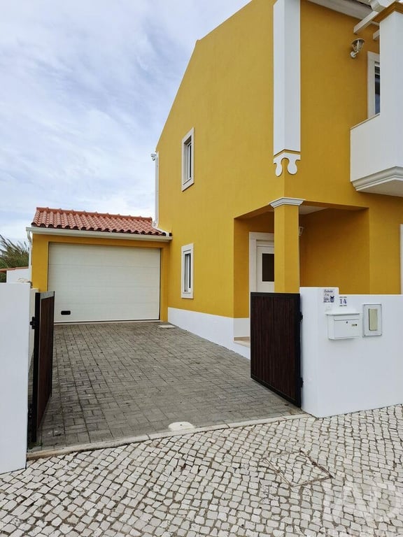 House in Amoreira - Image 2