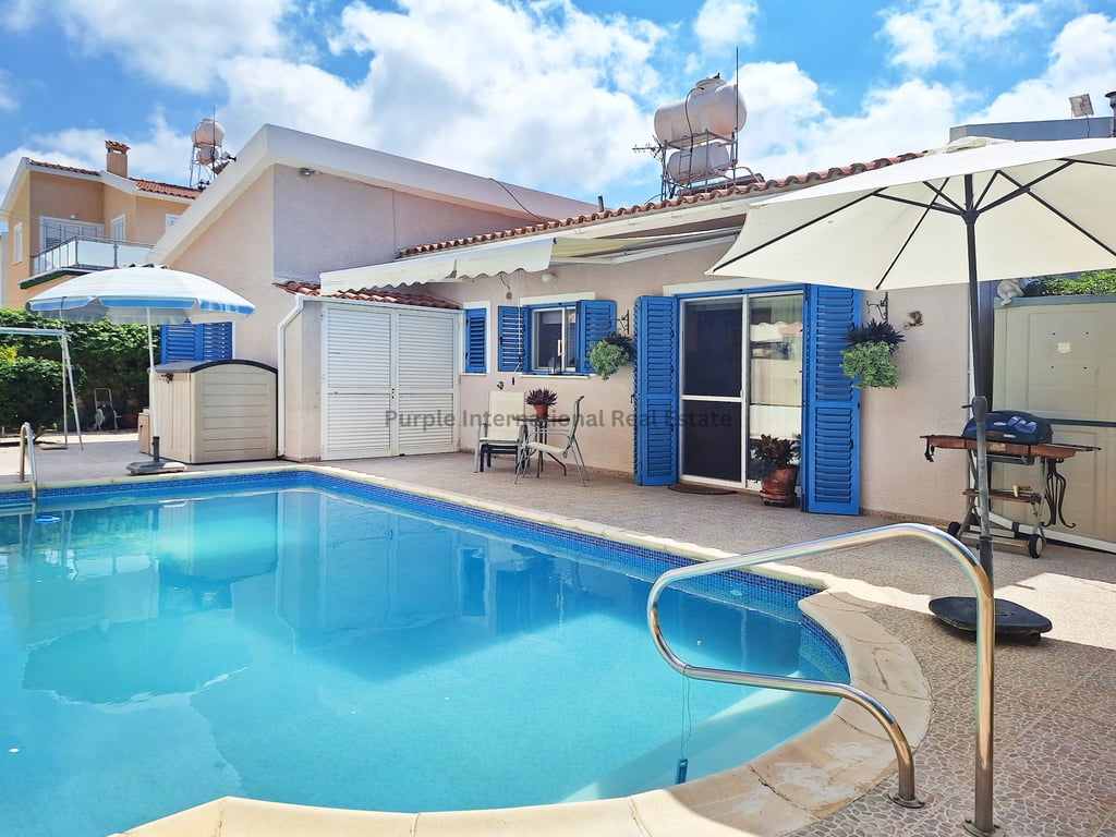 House in Kissonerga - Image 2