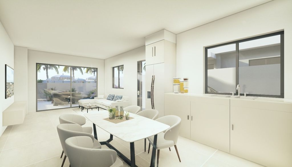 Villa in Paralimni - Image 3