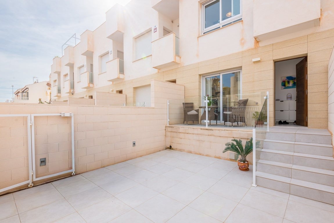 House in Torrevieja - Image 3