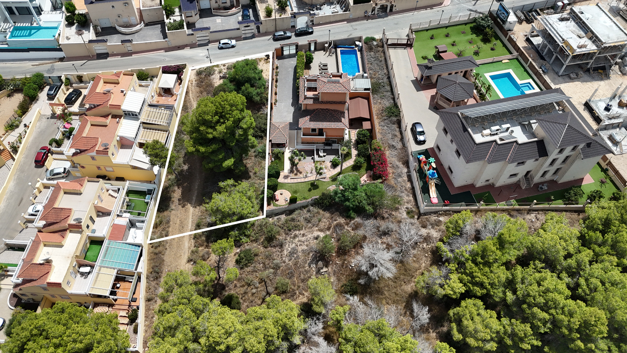 Land in Villamartin - Image 2