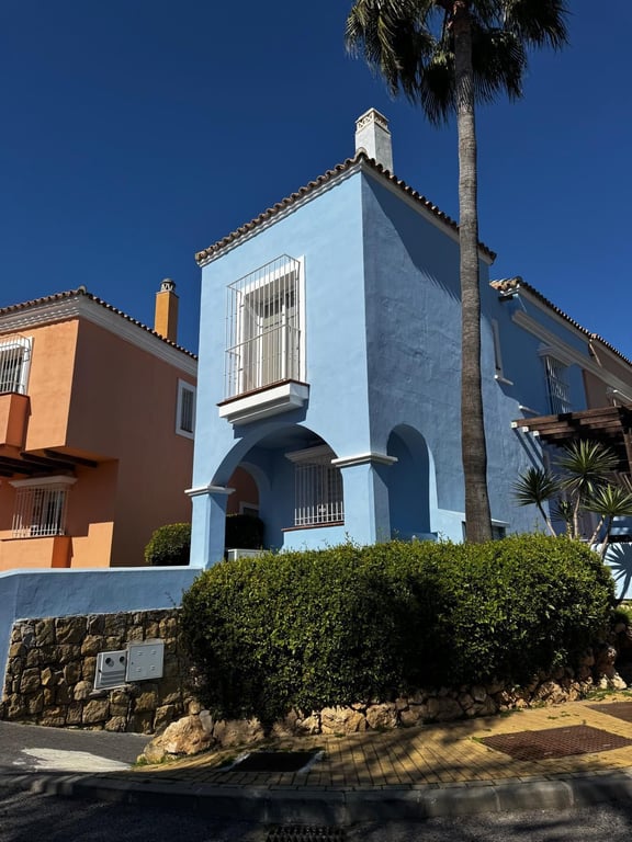 House in Nueva Andalucia - Image 2