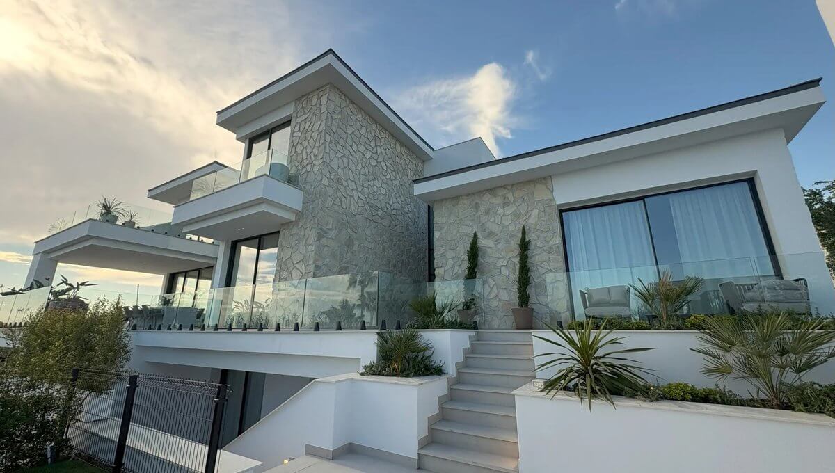 Villa in Benahavis - Image 2