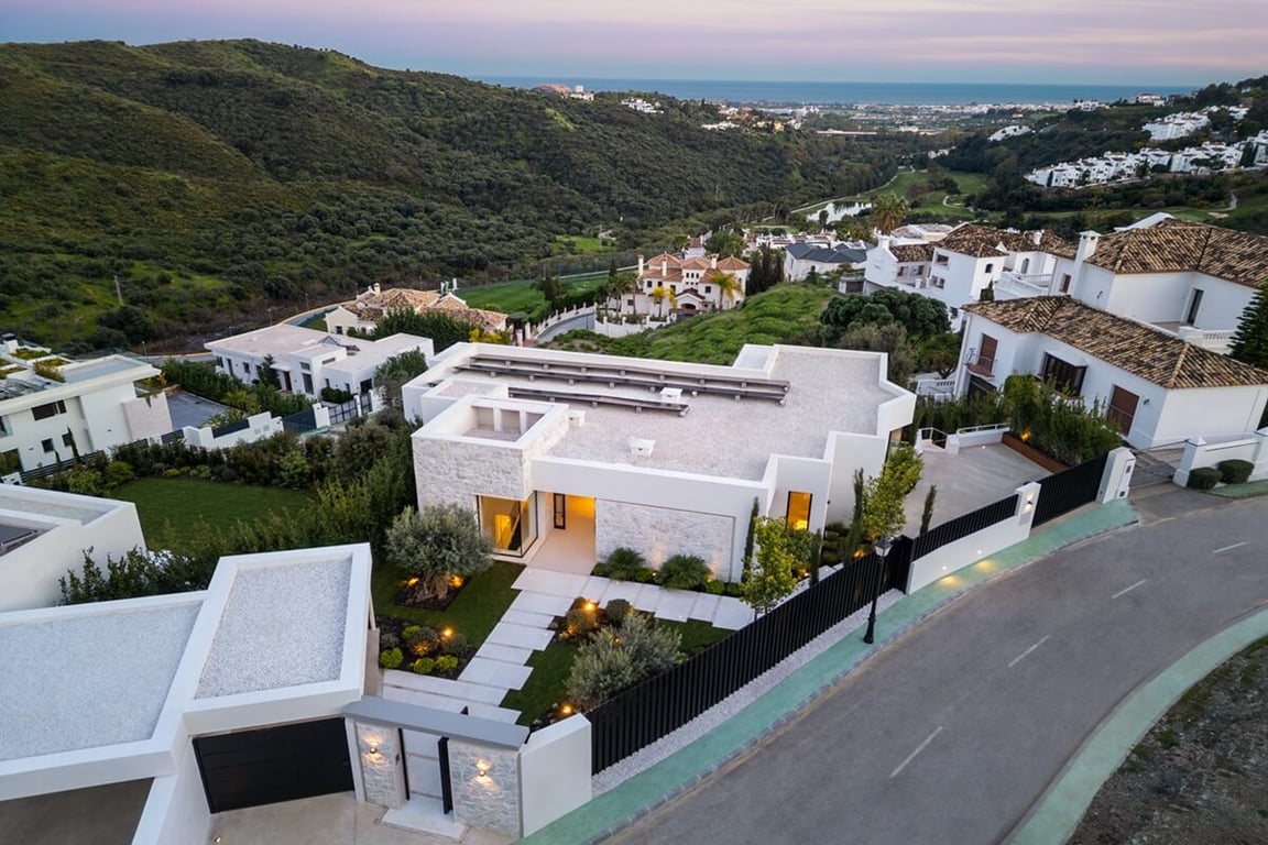 Villa in Benahavis - Image 2