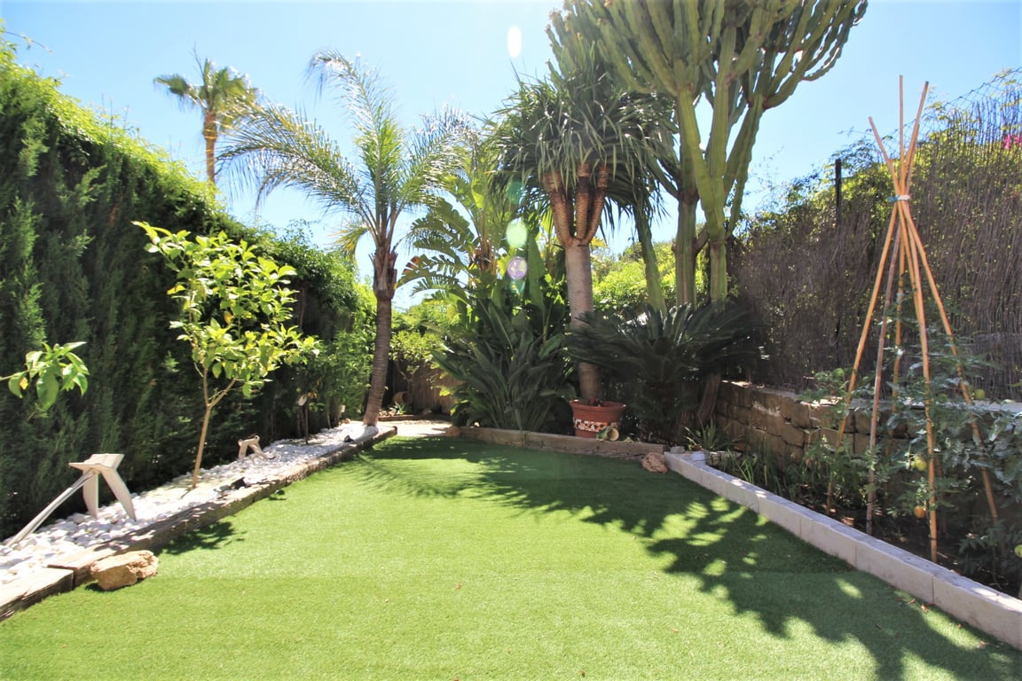 House in Estepona - Image 3