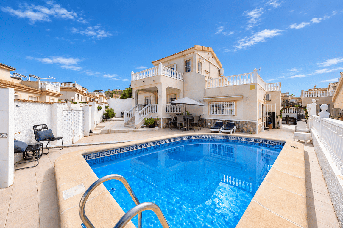 Villa in Benijofar